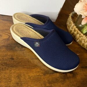 Fly Flot Mesh Women's Clogs  Lightweight Navy Blue size US 8 Made In Italy